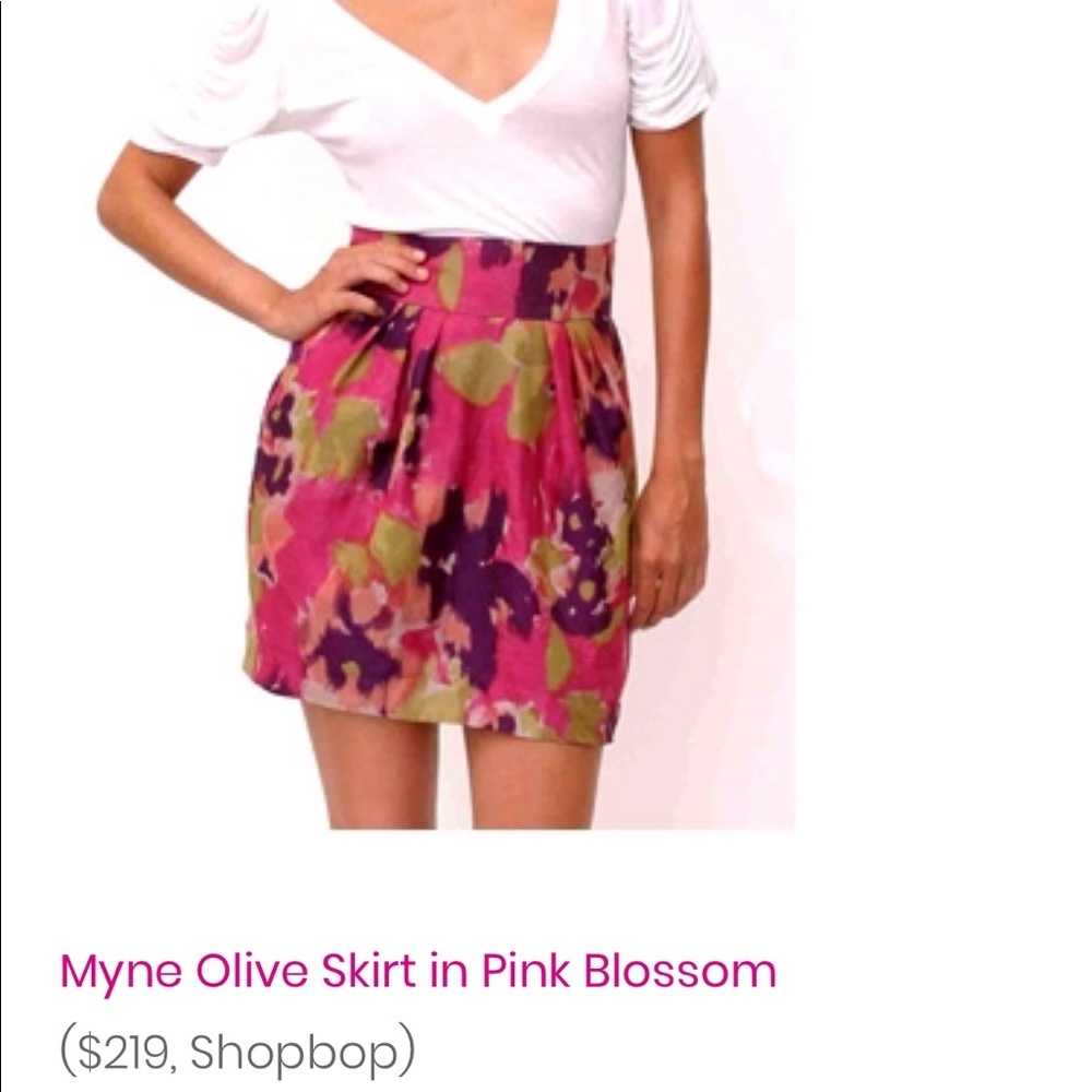 Myne Olive skirt as seen on Vanessa Hudgens - Picture 7 of 7